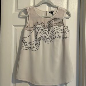 Nic+Zoe cream sleeveless blouse